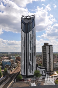 1290079889_strata-se1