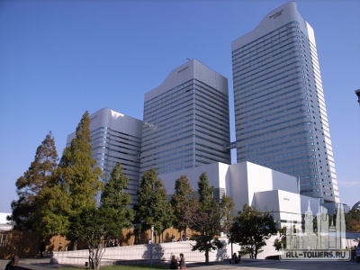 Queen's_Square_Yokohama