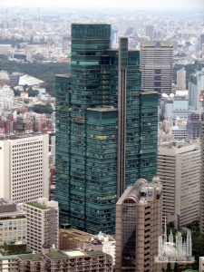 Izumi_Garden_Tower_from_Tokyo_Tower