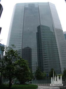 800px-Dentsu_Headquarters_Building(Ginza_side)