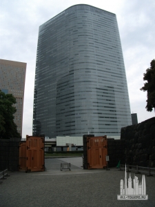 Dentsu_Headquarters_Building(Hamarikyu_side)