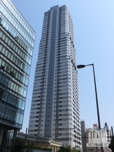 675px-D'grafort_Osaka_NY_Tower_Higobashi_IMG_2961_20130506
