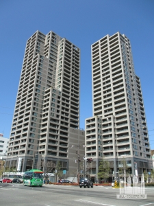 Grace_Tower_-_panoramio_(2)