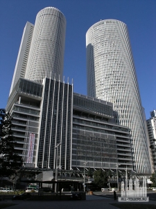 534px-JR_Central_Towers01