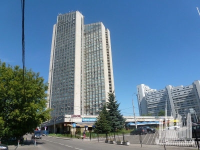 Centra_domo_de_turistoj