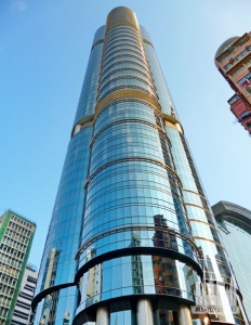 langhamplaceofficetower_ext-entranceview-1_(c)butyrskii_igor