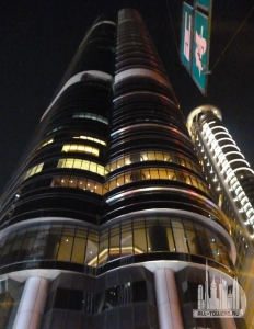 langhamplaceofficetower_ext-entranceview-3_(c)butyrskii_igor