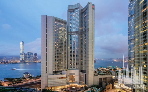 Four_Seasons_Hotel_Hong_Kong_1