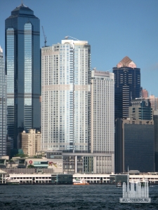 HK_Four_Seasons_Hotel_2008