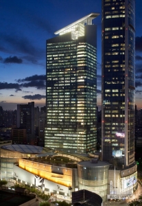 plaza66_exterior-overallnight_(c)kpf