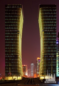 rivieratwinstar_exteriornight_(c)rogan-coles