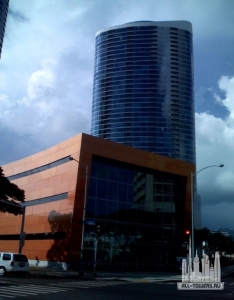 moanapacificwesttower_ext-side_(cc-by-nc-nd)ryanozawa_1