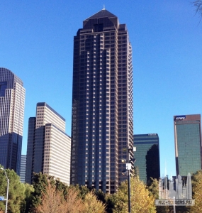 trammelcrowcenter_ext_overall(c)stevehenry