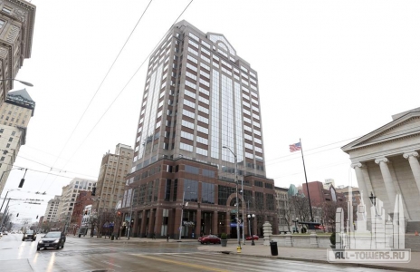 newsEngin.20986125_Fifth-Third-Bank-building0029--2-