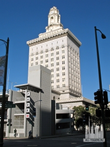 Oakland_City_Hall_Oakland_CA
