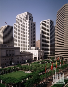 chemed-center_exterior3_flags_hres