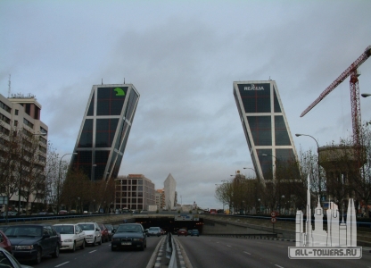 puertaeuropa_viewfromhighway_aw