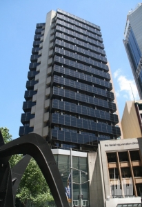 met_viewfromstreet_aw