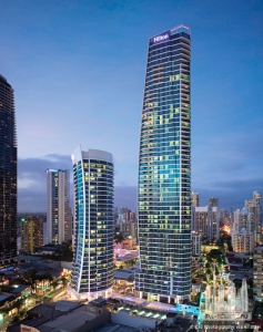 hiltonsurfersparadise_ext-overallviewfromsouth_(c)cfjphoto