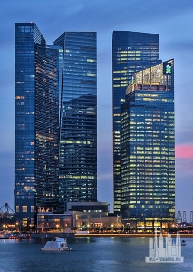 427px-Marina_Bay_Financial_Centre_(8107762133)