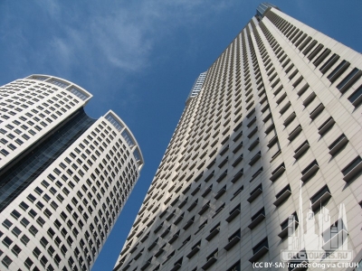 centennialtower_milleniatower_ext-lookingup_(cc__by-sa)terence__ong