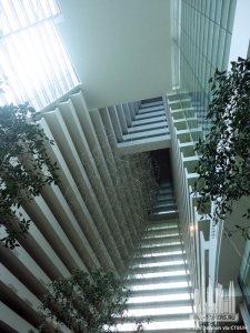 marinabaysands_int-atrium_(c)timdenoon