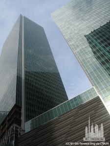 onerafflesquay_ext-lookingup_(cc__by-sa)terence__ong