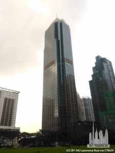 grandhyatt_ext-lookingtup_(cc__by-sa)lawrence__ruiz