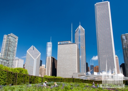 245px-2004-09-08_1600x2840_chicago_prudentials