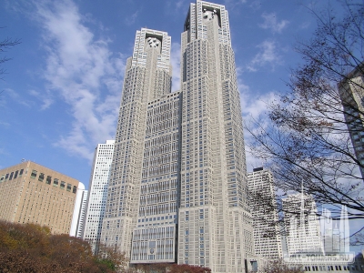 Tokyo_Metropolitan_Government_Building_no1_Tocho_06_7_December_2003