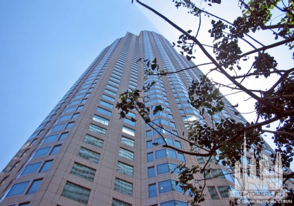 usbanktower_ext-lookingup_(c)stevenhenry